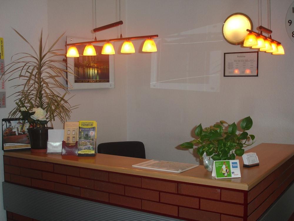 Angel Hotel Frankfurt nad Menem Zewnętrze zdjęcie
