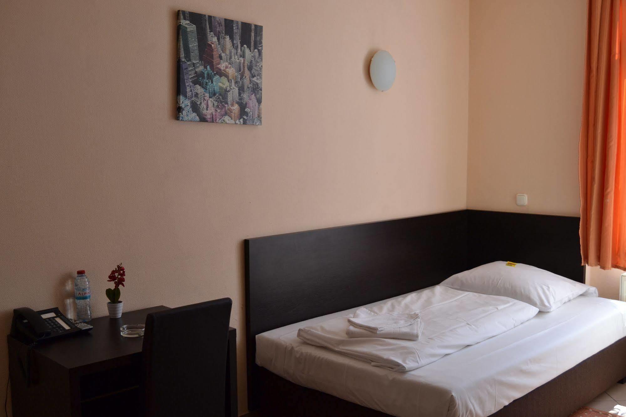 Angel Hotel Frankfurt nad Menem Zewnętrze zdjęcie